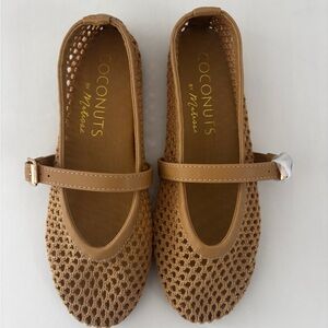 NWOT Coconuts by Matisse Tan Nolita Mary Jane Flats